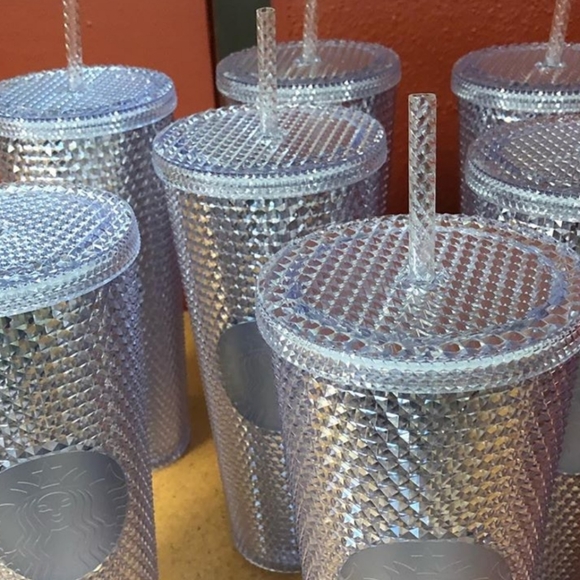 NWT - ONE Starbucks Holiday 2019 Tumbler, Silver - Picture 4 of 8